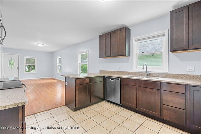 411 N Francis Avenue, Lansing, MI 48912