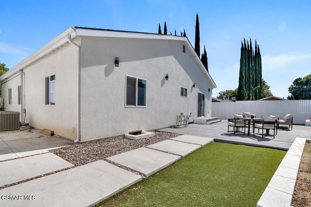 955 Brossard Drive, Thousand Oaks, CA 91360