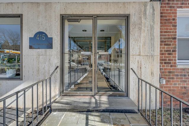 415 Gramatan Avenue 5D, Mount Vernon, NY 10552