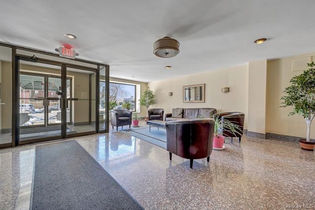 415 Gramatan Avenue 5D, Mount Vernon, NY 10552