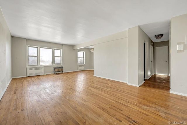 415 Gramatan Avenue 5D, Mount Vernon, NY 10552