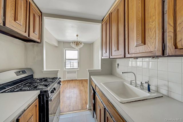 415 Gramatan Avenue 5D, Mount Vernon, NY 10552