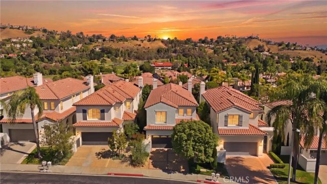 24813 Calle Cedro, Calabasas, CA 91302