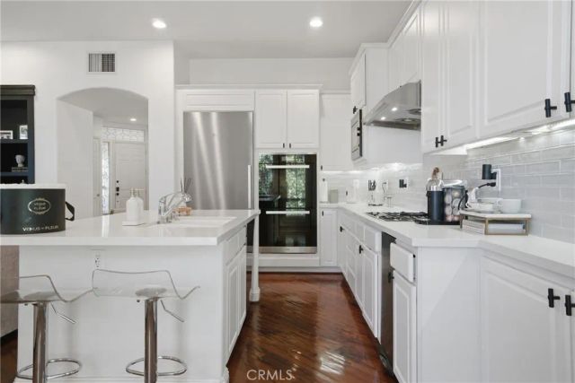 24813 Calle Cedro, Calabasas, CA 91302