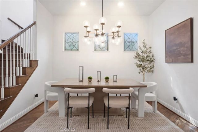 24813 Calle Cedro, Calabasas, CA 91302