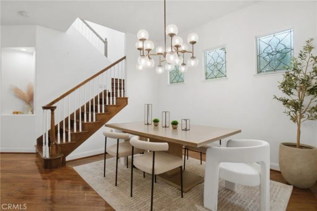 24813 Calle Cedro, Calabasas, CA 91302