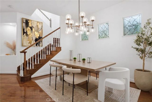 24813 Calle Cedro, Calabasas, CA 91302