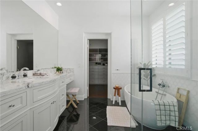 24813 Calle Cedro, Calabasas, CA 91302