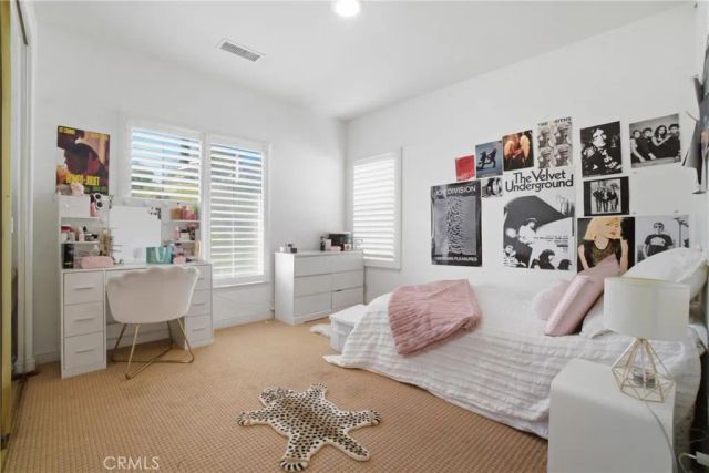 24813 Calle Cedro, Calabasas, CA 91302