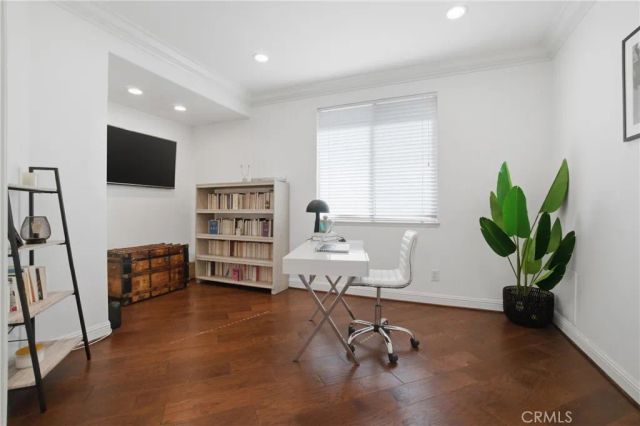 24813 Calle Cedro, Calabasas, CA 91302