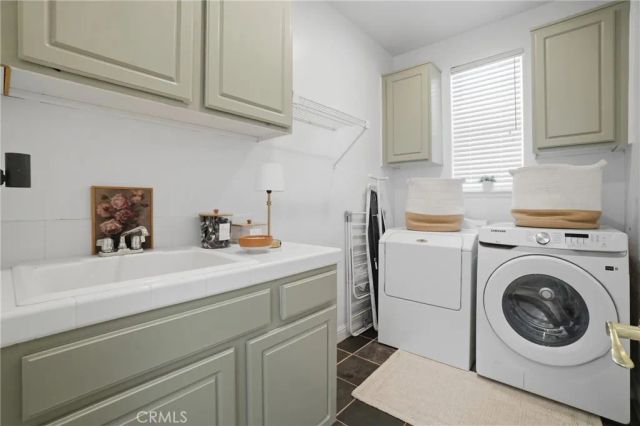 24813 Calle Cedro, Calabasas, CA 91302