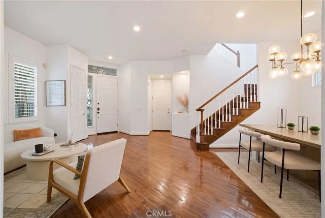 24813 Calle Cedro, Calabasas, CA 91302