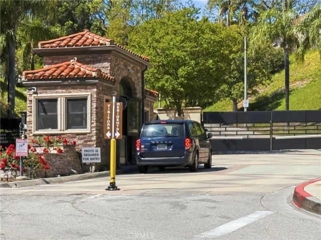 24813 Calle Cedro, Calabasas, CA 91302