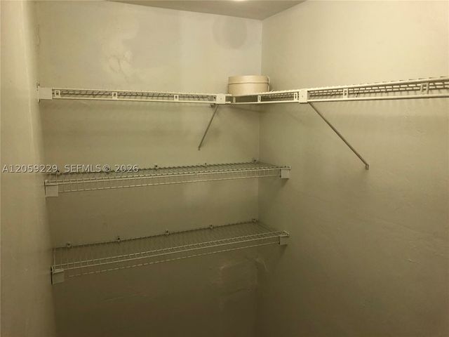 10852 N Kendall Dr 316, Miami, FL 33176