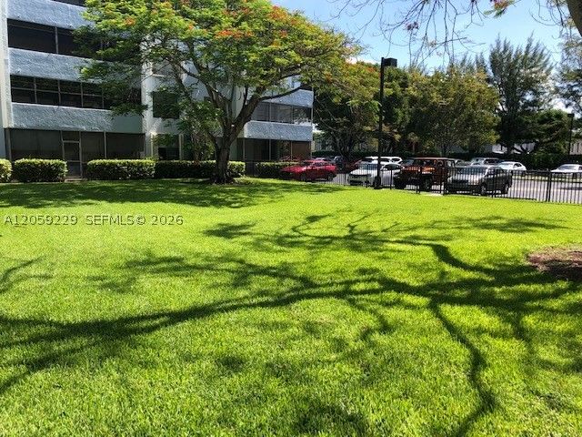 10852 N Kendall Dr 316, Miami, FL 33176