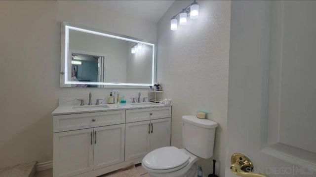 2317 Sherwood Dr, Lemon Grove, CA 91945