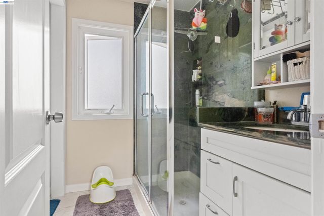 1523 Lincoln Ave, Alameda, CA 94501