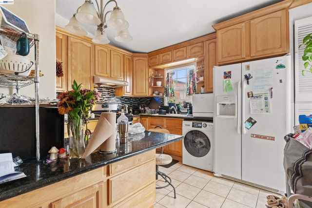 1523 Lincoln Ave, Alameda, CA 94501