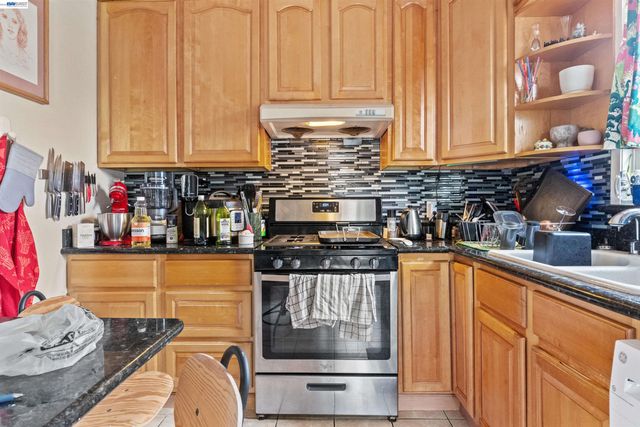 1523 Lincoln Ave, Alameda, CA 94501