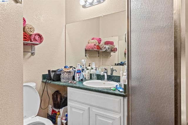 1523 Lincoln Ave, Alameda, CA 94501