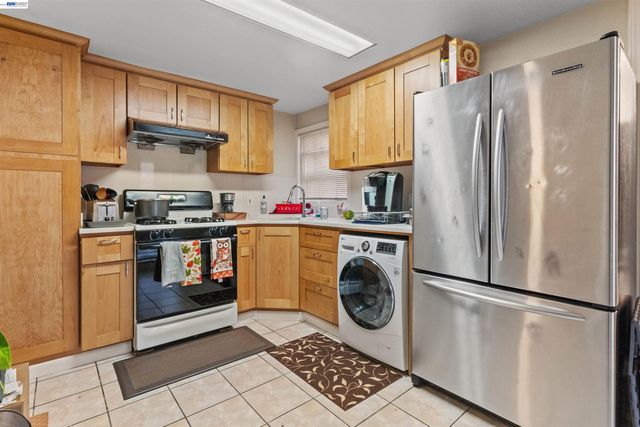 1523 Lincoln Ave, Alameda, CA 94501