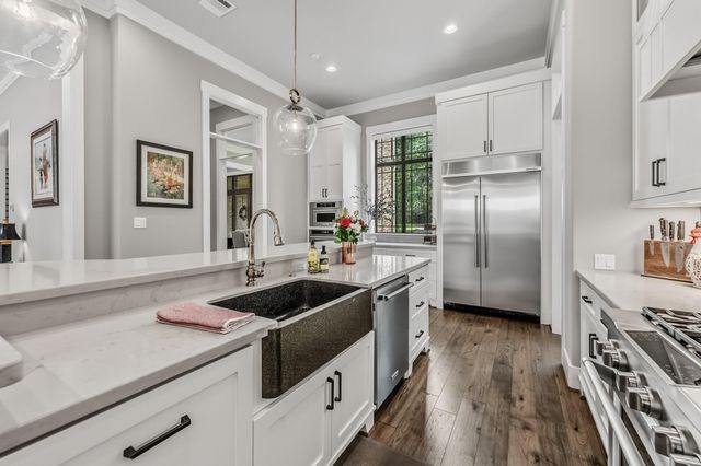 150 Autumn Way, Huntsville, TX 77320