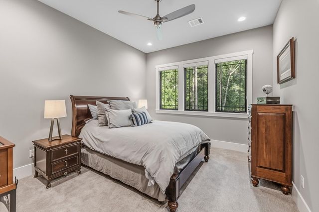 150 Autumn Way, Huntsville, TX 77320