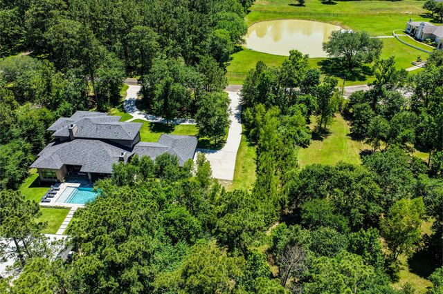 150 Autumn Way, Huntsville, TX 77320