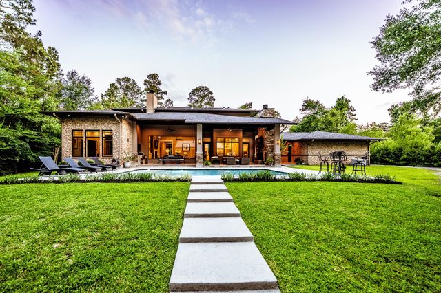 150 Autumn Way, Huntsville, TX 77320