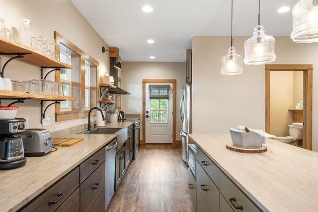 133 Carefree Lane 11, Kimberling City, MO 65686