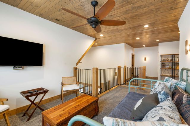 133 Carefree Lane 11, Kimberling City, MO 65686