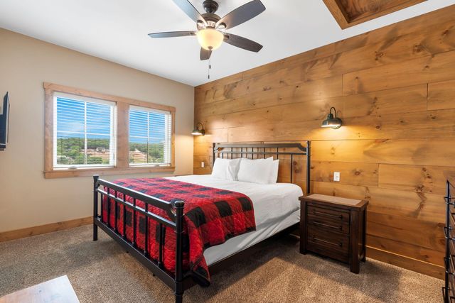 133 Carefree Lane 11, Kimberling City, MO 65686