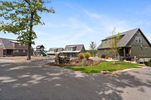 133 Carefree Lane 11, Kimberling City, MO 65686