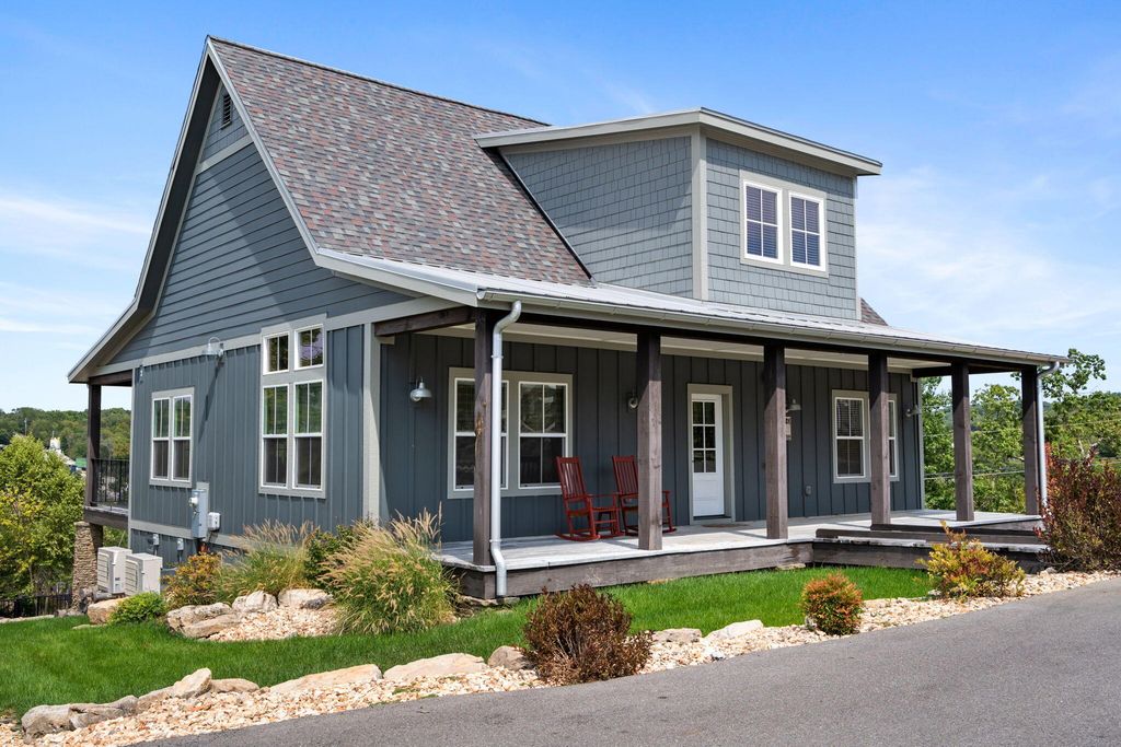 133 Carefree Lane 11, Kimberling City, MO 65686