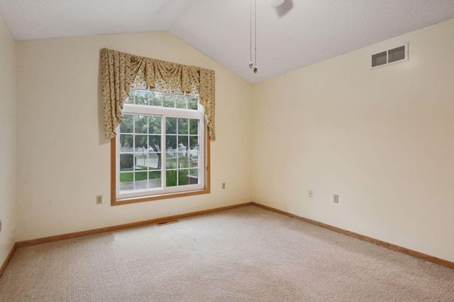 8733 Baxter Way 47, Inver Grove Heights, MN 55076