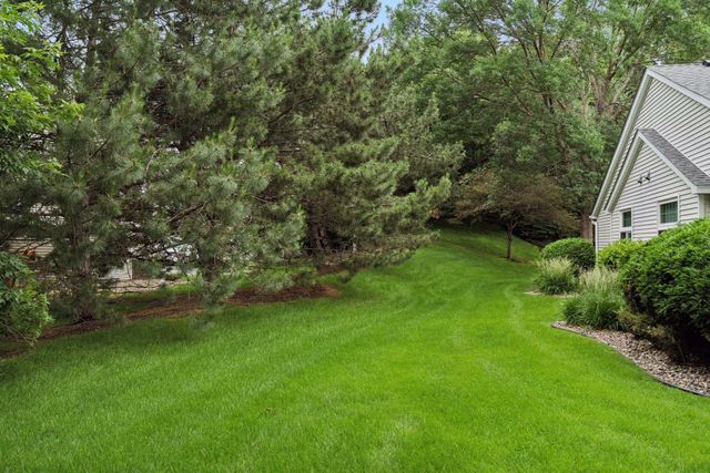 8733 Baxter Way 47, Inver Grove Heights, MN 55076