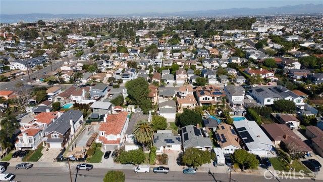 1041 Avenue D, Redondo Beach, CA 90277