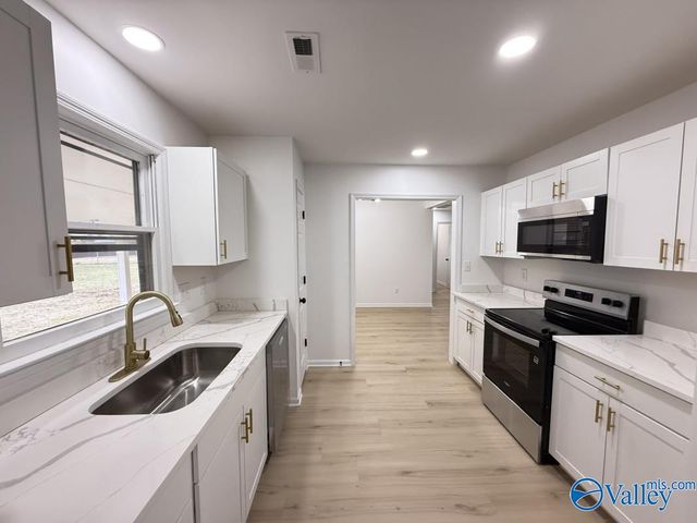 119 Molly Bette Drive, Huntsville, AL 35811