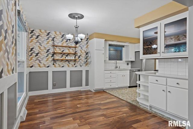 38 Lambert Lane, Springfield, IL 62704