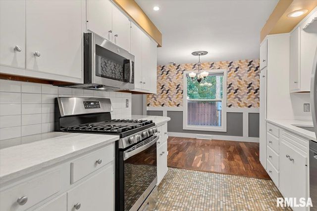 38 Lambert Lane, Springfield, IL 62704