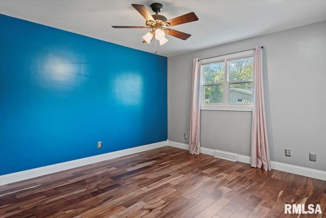 38 Lambert Lane, Springfield, IL 62704