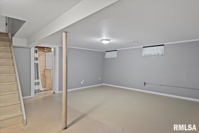 38 Lambert Lane, Springfield, IL 62704