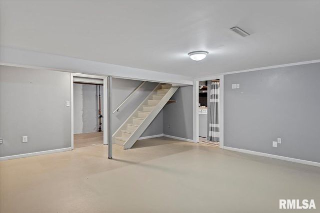 38 Lambert Lane, Springfield, IL 62704