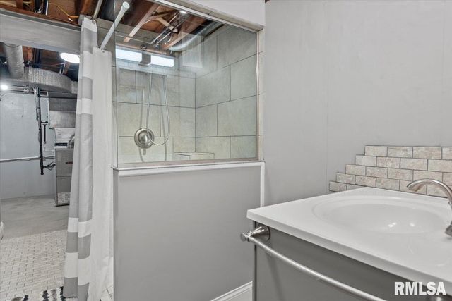 38 Lambert Lane, Springfield, IL 62704