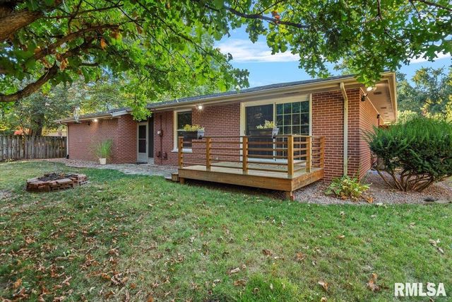 38 Lambert Lane, Springfield, IL 62704