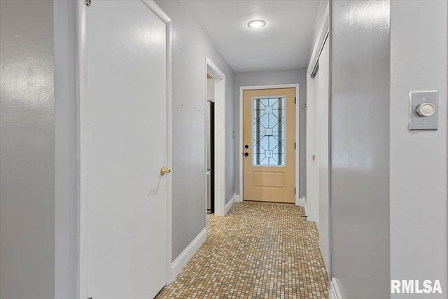 38 Lambert Lane, Springfield, IL 62704