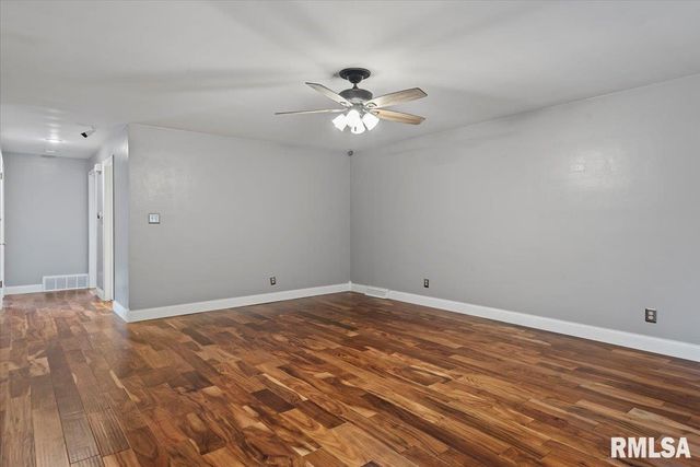 38 Lambert Lane, Springfield, IL 62704