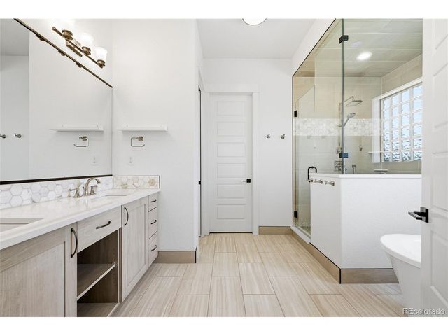 900 Berthoud Peak Dr, Berthoud, CO 80513