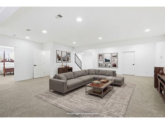 900 Berthoud Peak Dr, Berthoud, CO 80513