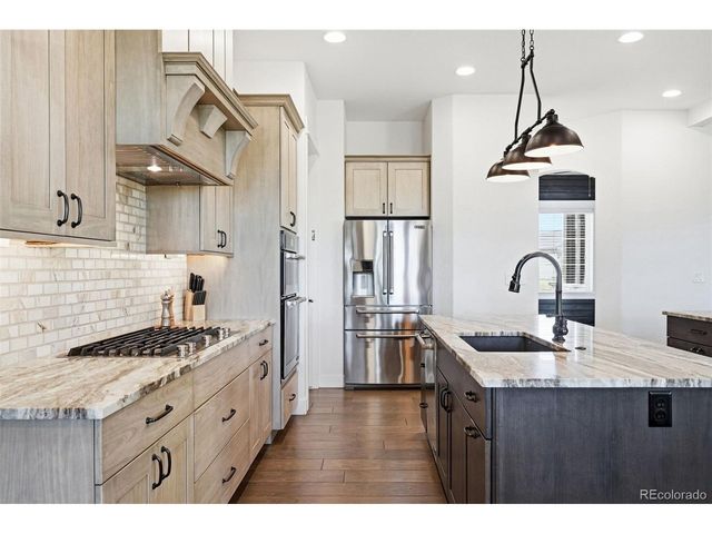 900 Berthoud Peak Dr, Berthoud, CO 80513